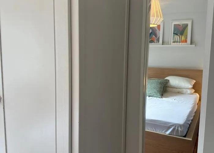 Bonito Piso Con Garaje Cerca De Playas Appartement *