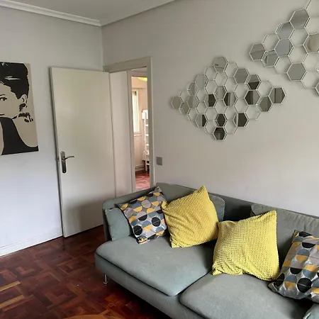 Bonito Piso Con Garaje Cerca De Playas *